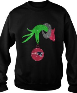 Grinch hand holding New England Patriots Christmas Sweatshirt