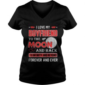 I love my boyfriend to the moon and back Vneck