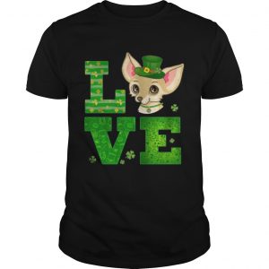 Love Chihuahua St Patricks Day Green Shamrock Guys Tee