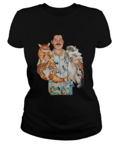 Freddie Mercury hug cats Ladies Shirt
