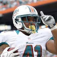 Russell Wilson Becomes N.F.L.’s Highest Paid Player