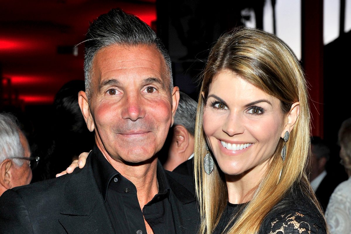 Lori Loughlin Doesn't Believe She'll Be Found Guilty in College Scam Source