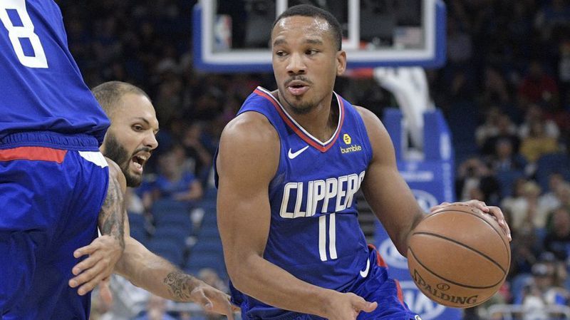 Avery Bradley will sign a two-year deal with Lakers after clearing waivers