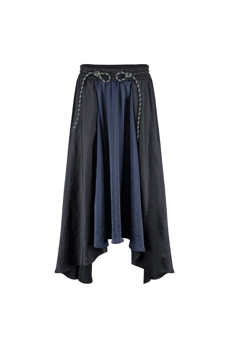 “Function-Led Beauty-Infused”: Lululemon x Roksanda is the Collection Your Wardrobe has Been Waiting For