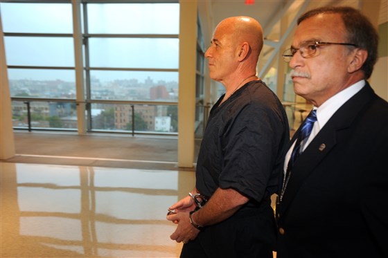 Trump pardons Bernard Kerik: Why the former N.Y. police commissioner spent time in prison