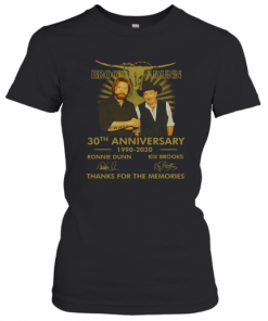 Logo Brooks And Dunn 30Th Anniversary 1990 2020 Signatures T-Shirt Classic Women's T-shirt