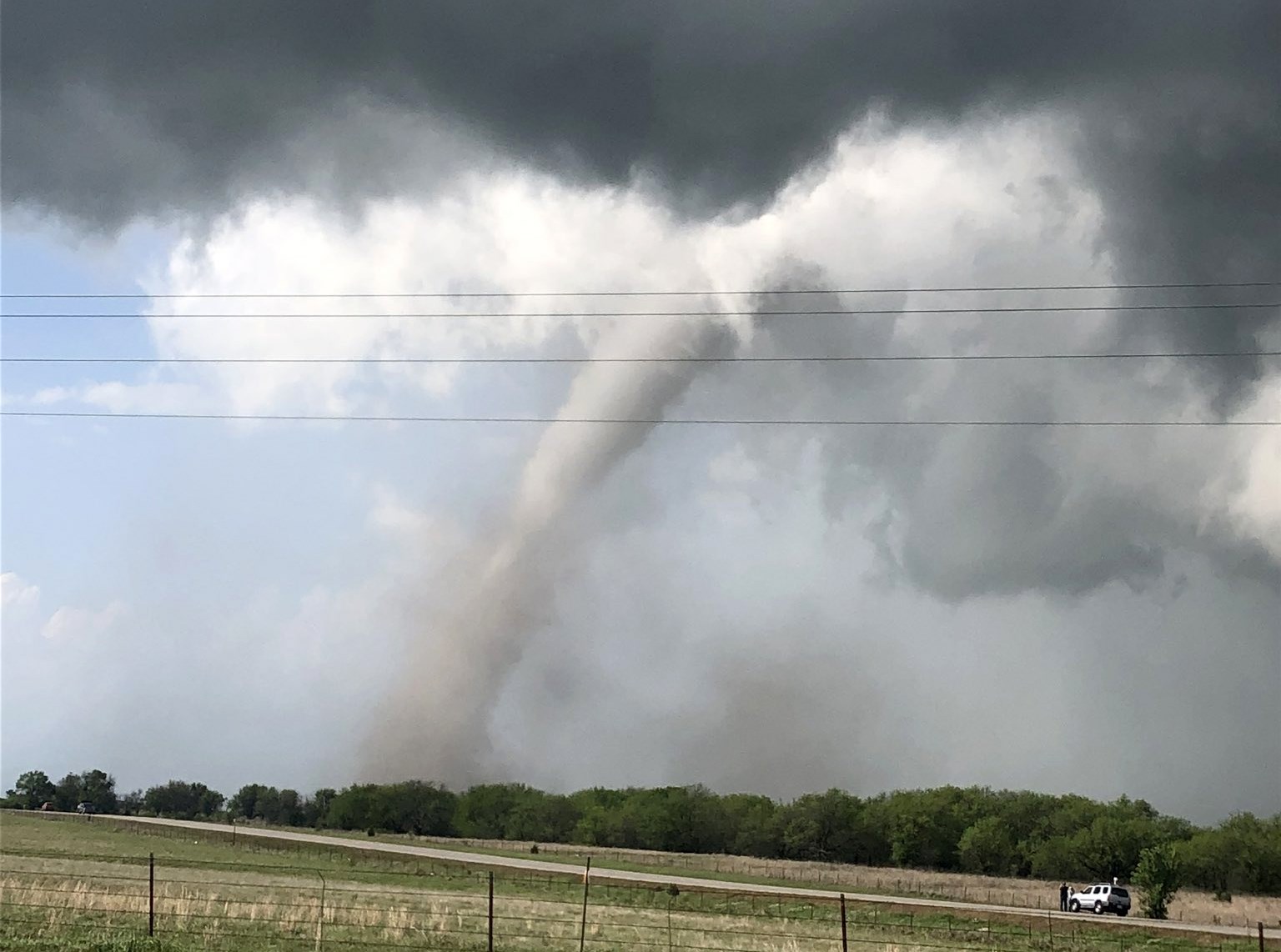 At least one dead as severe weather rages across Oklahoma Texas