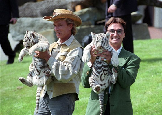 Roy Horn of Siegfried and Roy tests positive for coronavirus