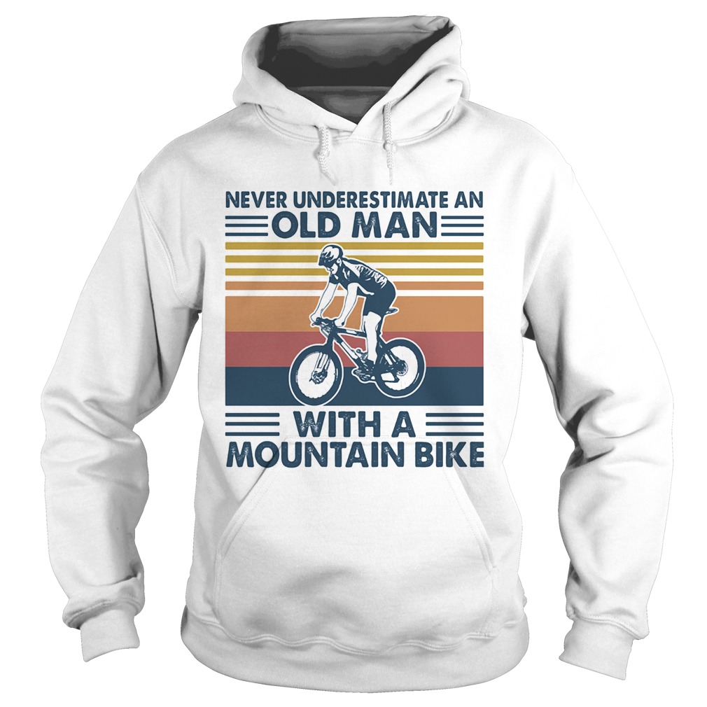 Cycling never underestimate an old man with a mountain bike vintage retro Hoodie