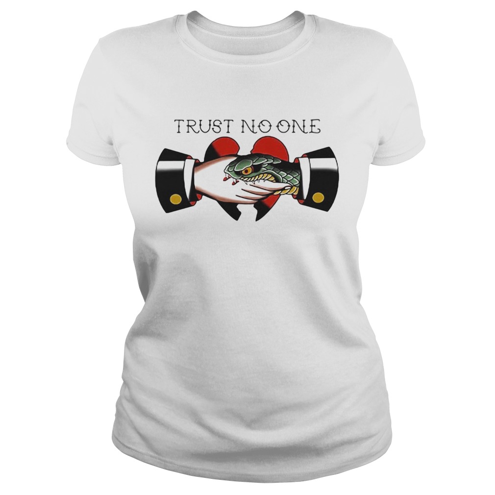 Trust no one heart Classic Ladies