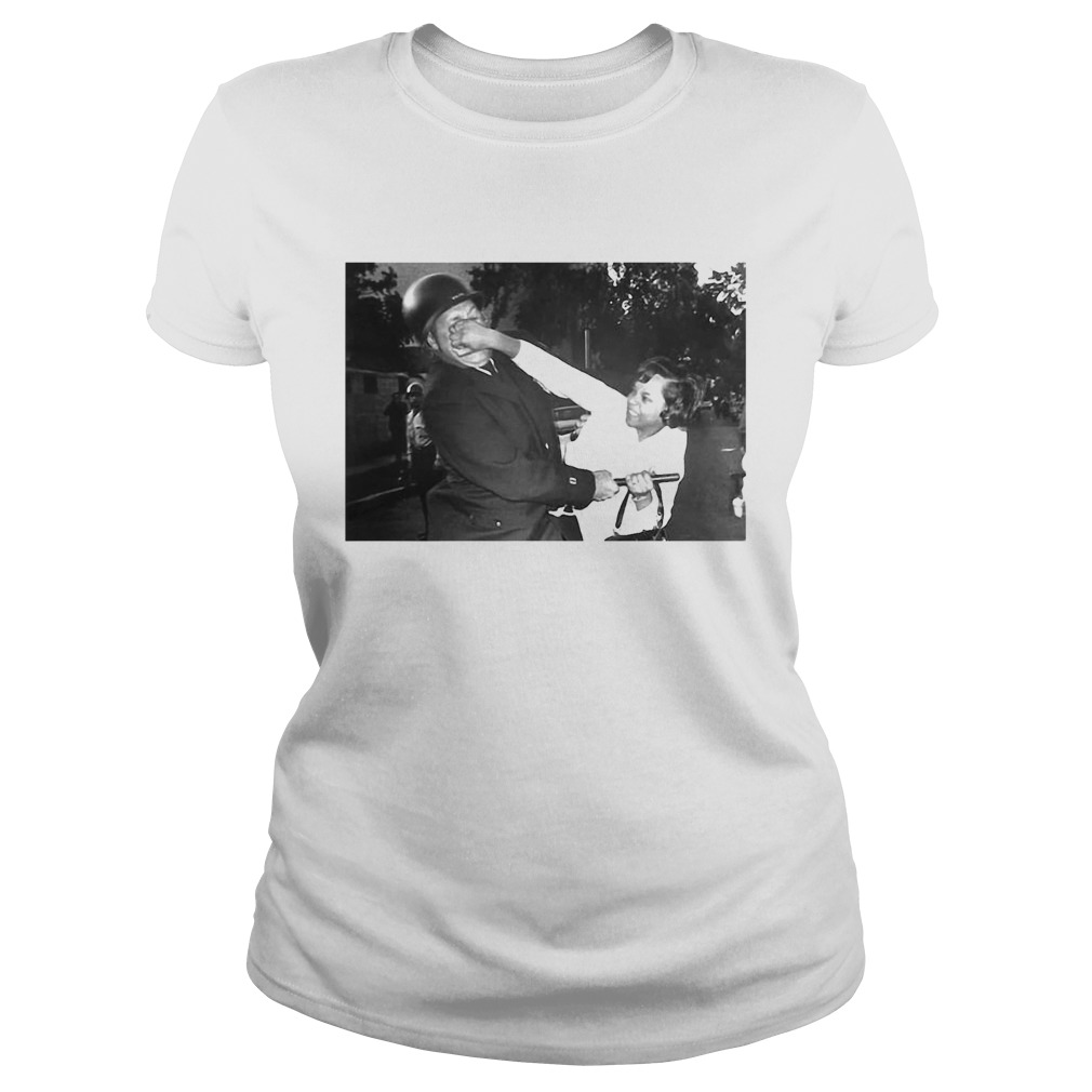 A Black Woman Claws At A Milwaukee Police Captains Face Classic Ladies