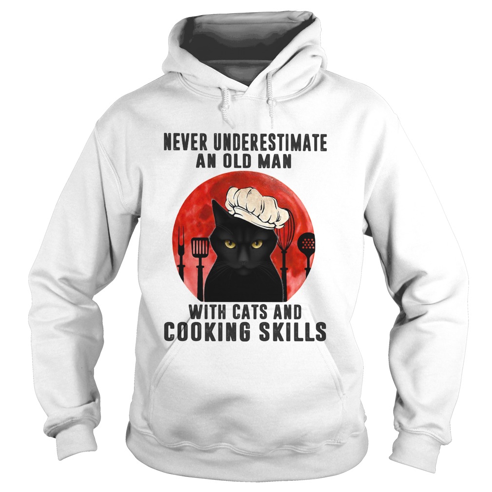 Never underestimate an old man with cats and cooking skills moon blood Hoodie