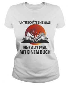 Unterschtze niemals eine alte frau mit einem buch moonblood  Classic Ladies