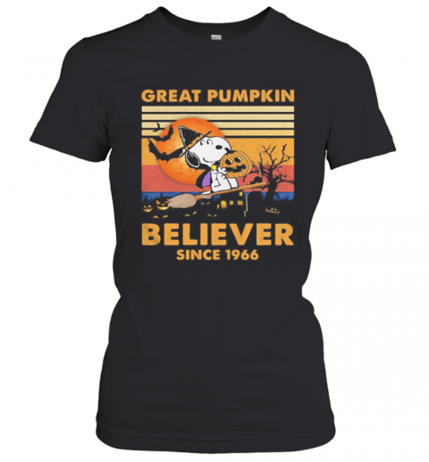 Halloween Snoopy Witch Great Pumpkin Believer Since 1966 Vintage Retro T-Shirt Classic Women's T-shirt