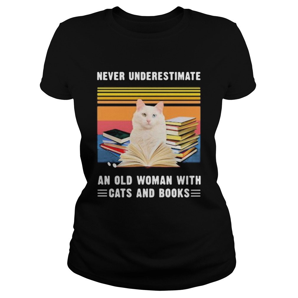 NEVER UNDERESTIMATE AN OLD WOMAN WITH CATS AND BOOKS TURKISH VAN CAT VINTAGE RETRO Classic Ladies