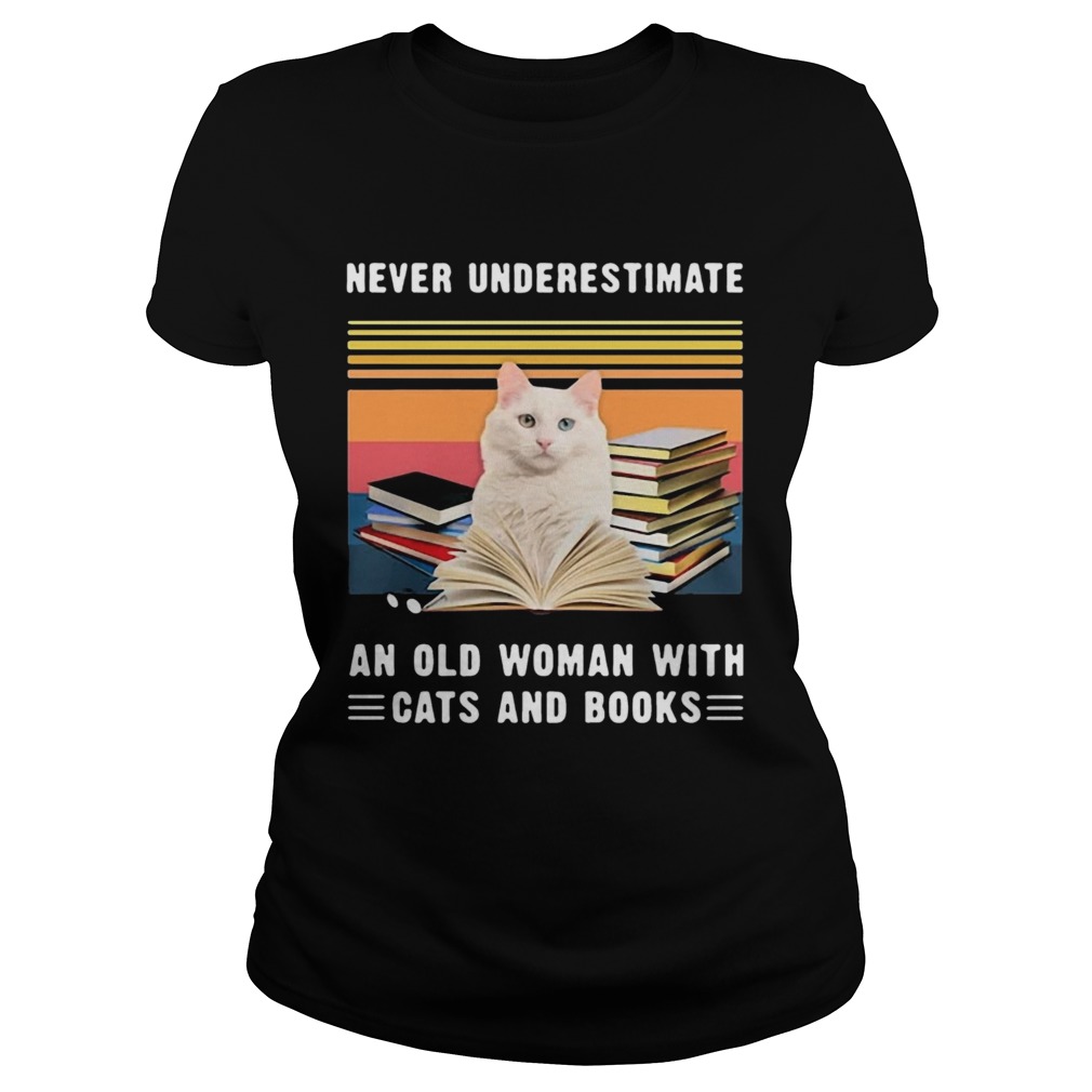 Never Underestimate An Old Woman With Cats And Books Turkish Van Cat Vintage Retro  Classic Ladies