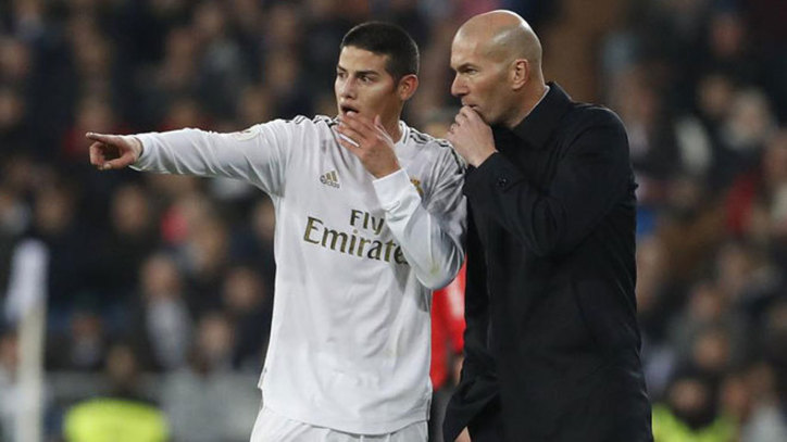 Official James Rodriguez signs for Everton