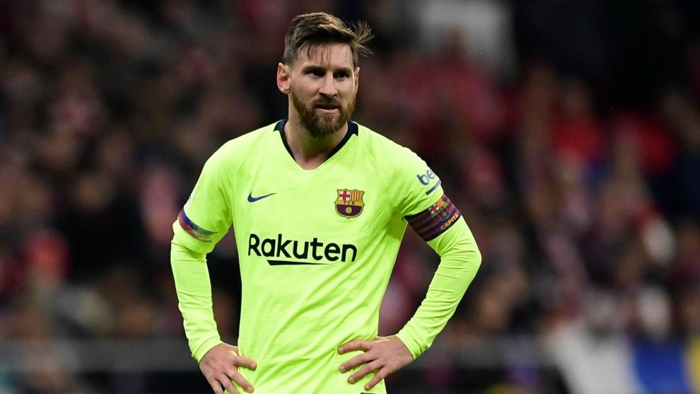 Messi shuffles backtracking and staying at Barcelona