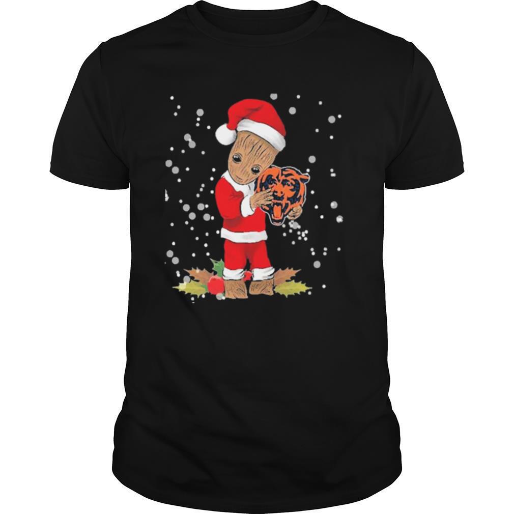 Santa Baby Groot Hug Chicago Bears Christmas shirt