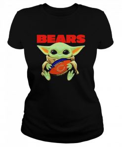 Baby Yoda Loves The Chicago Bears Star Wars  Classic Women's T-shirt