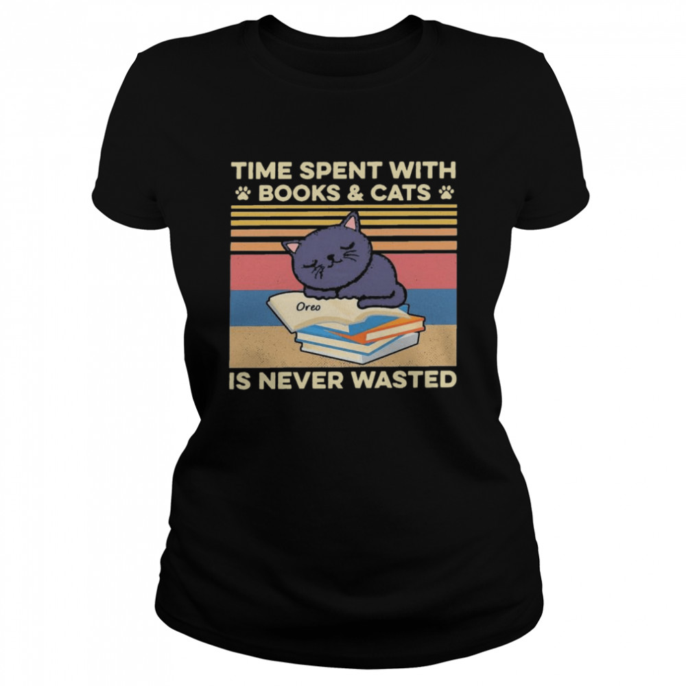 Time Spent With Books And Cats Is Never Wasted Vintage Classic Women's T-shirt