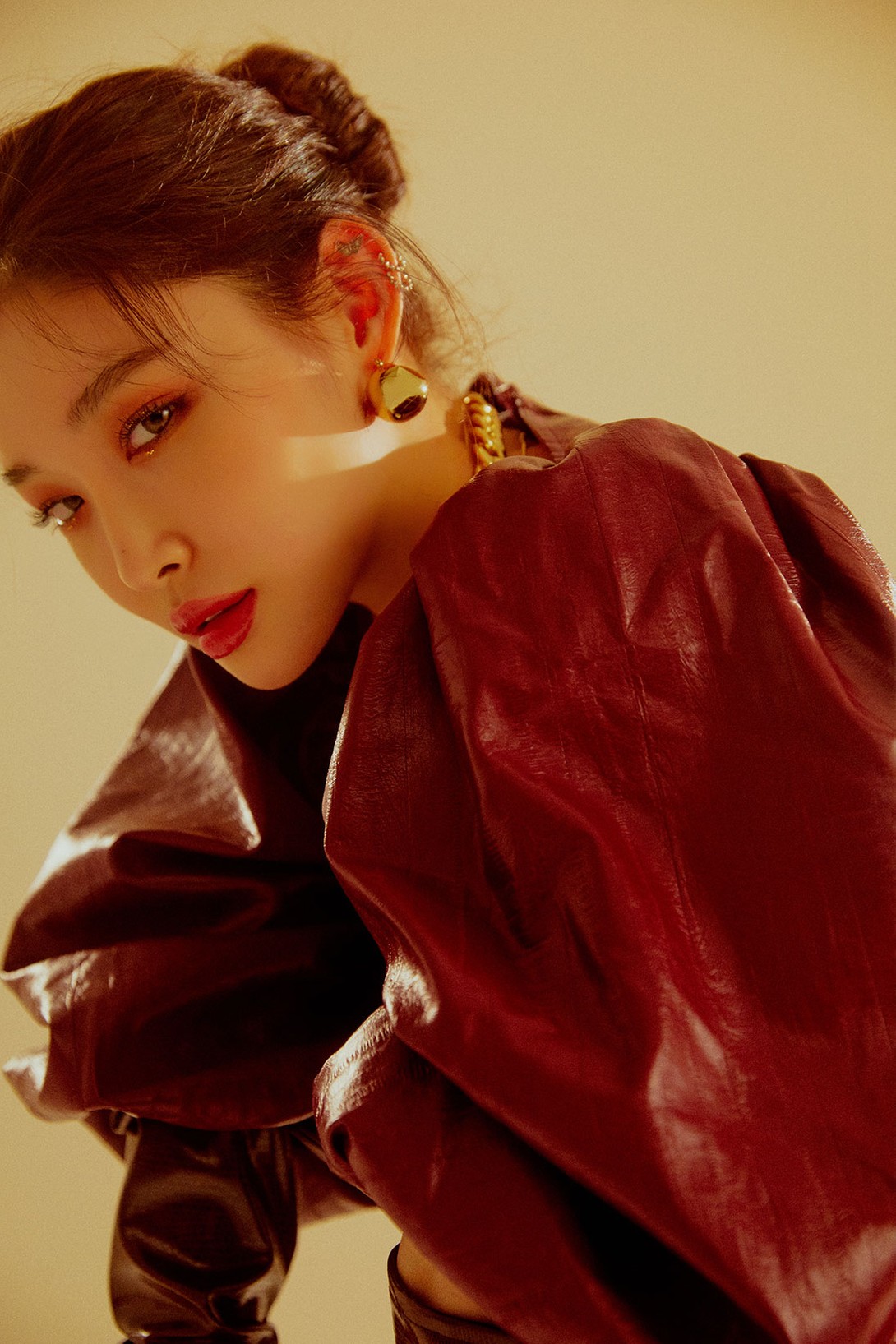 CHUNG HA FEELS AT HOME WITH HER FIRST-EVER STUDIO ALBUM 'QUERENCIA'