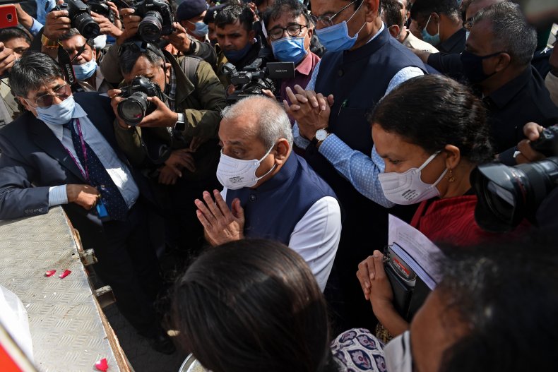 Thousands of Indian Women Forgo COVID Protocols to Pray for Pandemic's End