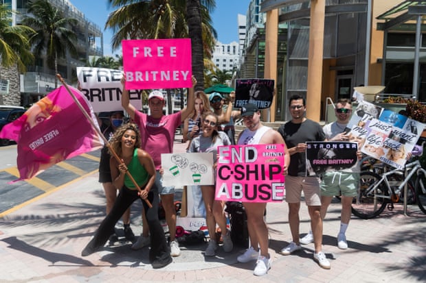 Britney Spears’ father agrees to step down as conservator ‘when the time is right’