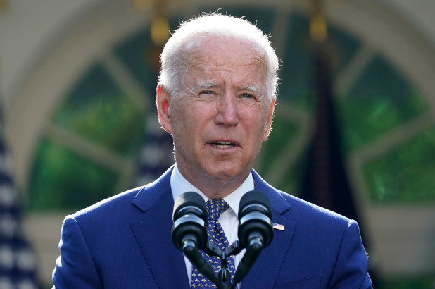Biden awards medal to cops at Capitol riot likens them to brave high school brawlers
