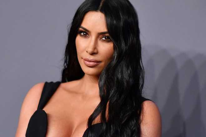 Kim Kardashian Models Sexy CutoutNightgown From SKIMs SleepwearCollection