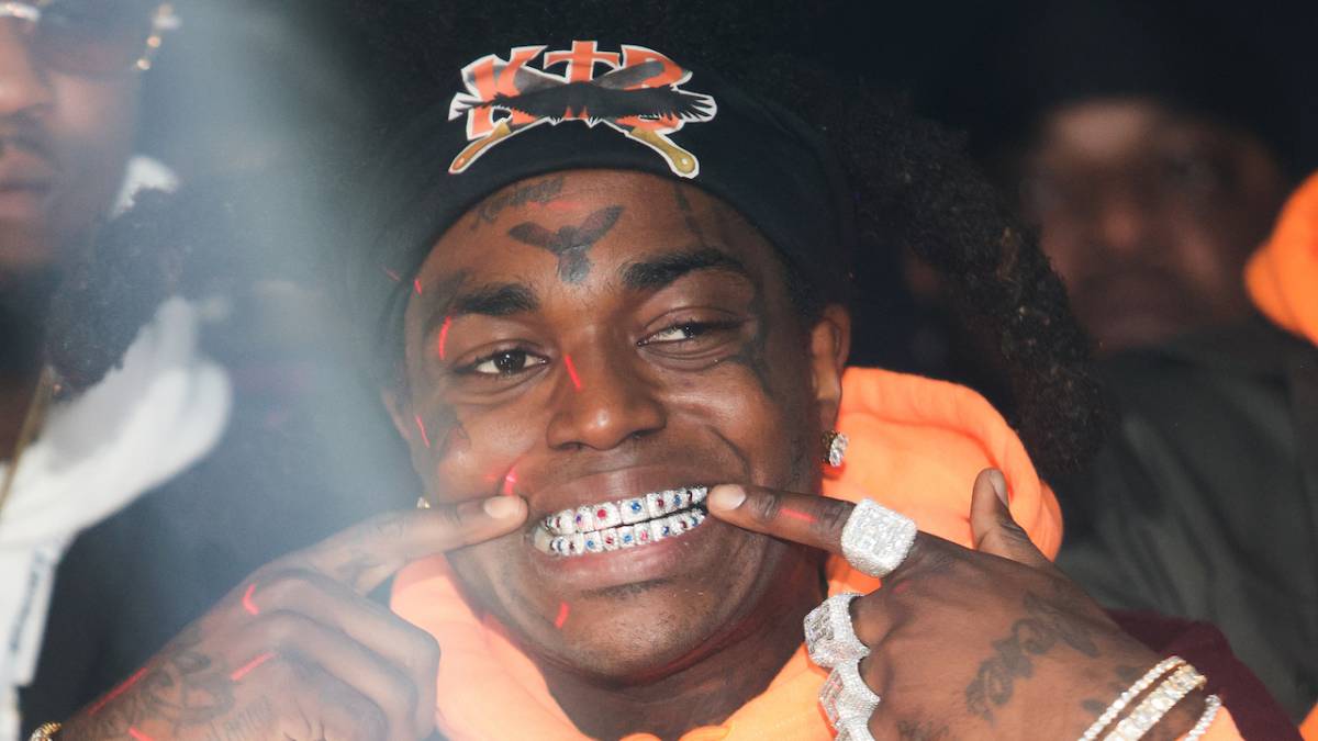 KODAK BLACK COPS MOTHER $3M MANSION TO CELEBRATE HER BIRTHDAY