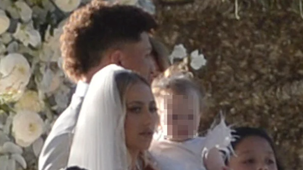 Brittany Matthews & Patrick Mahomes’Daughter 1 Was The Most Precious FlowerGirl