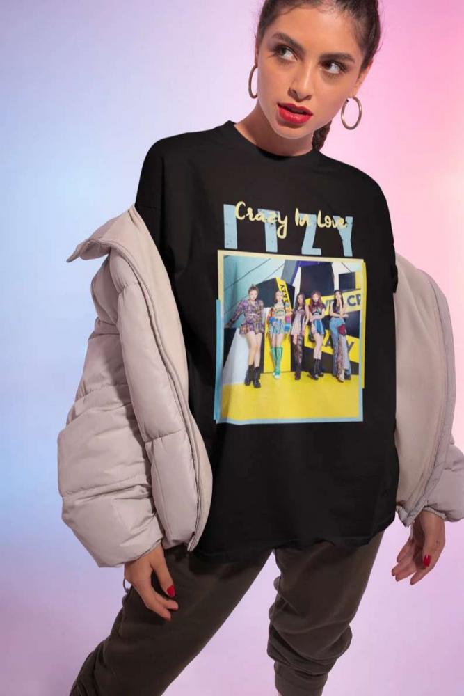 ITZY Crazy in Love T-Shirt