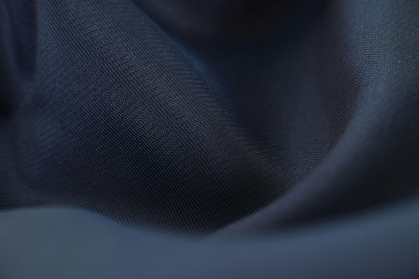 What Makes a Quality Black Shirt