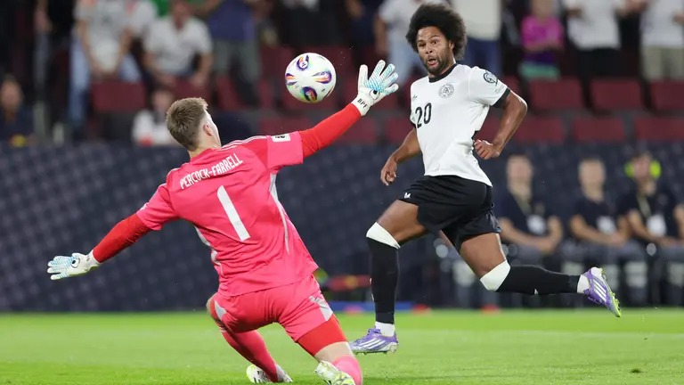 Serge Gnabry erzielt das 1:0 gegen Nordirland