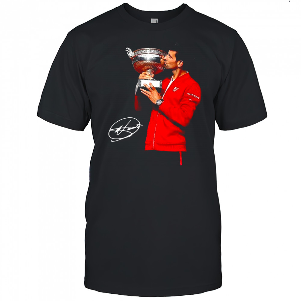 Novak Djokovic French Open tennis kiss trophy signature shirt