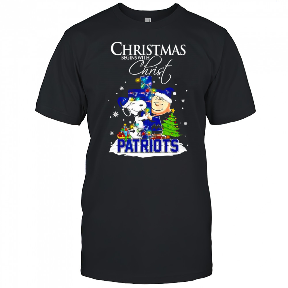 Christmas begins with Christ New England Patriots x Snoopy and Charlie Brown shirt