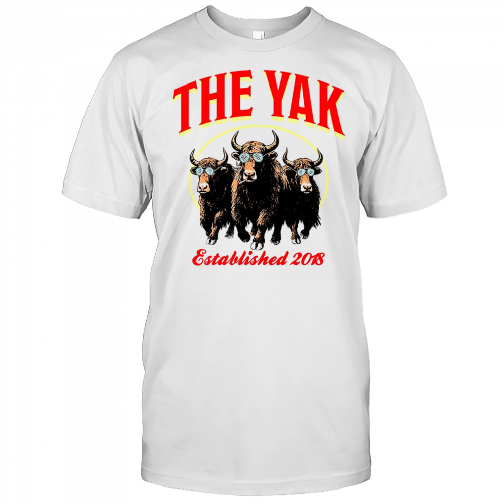 Dave Portnoy The Yak est 2018 podcast bulls shirt