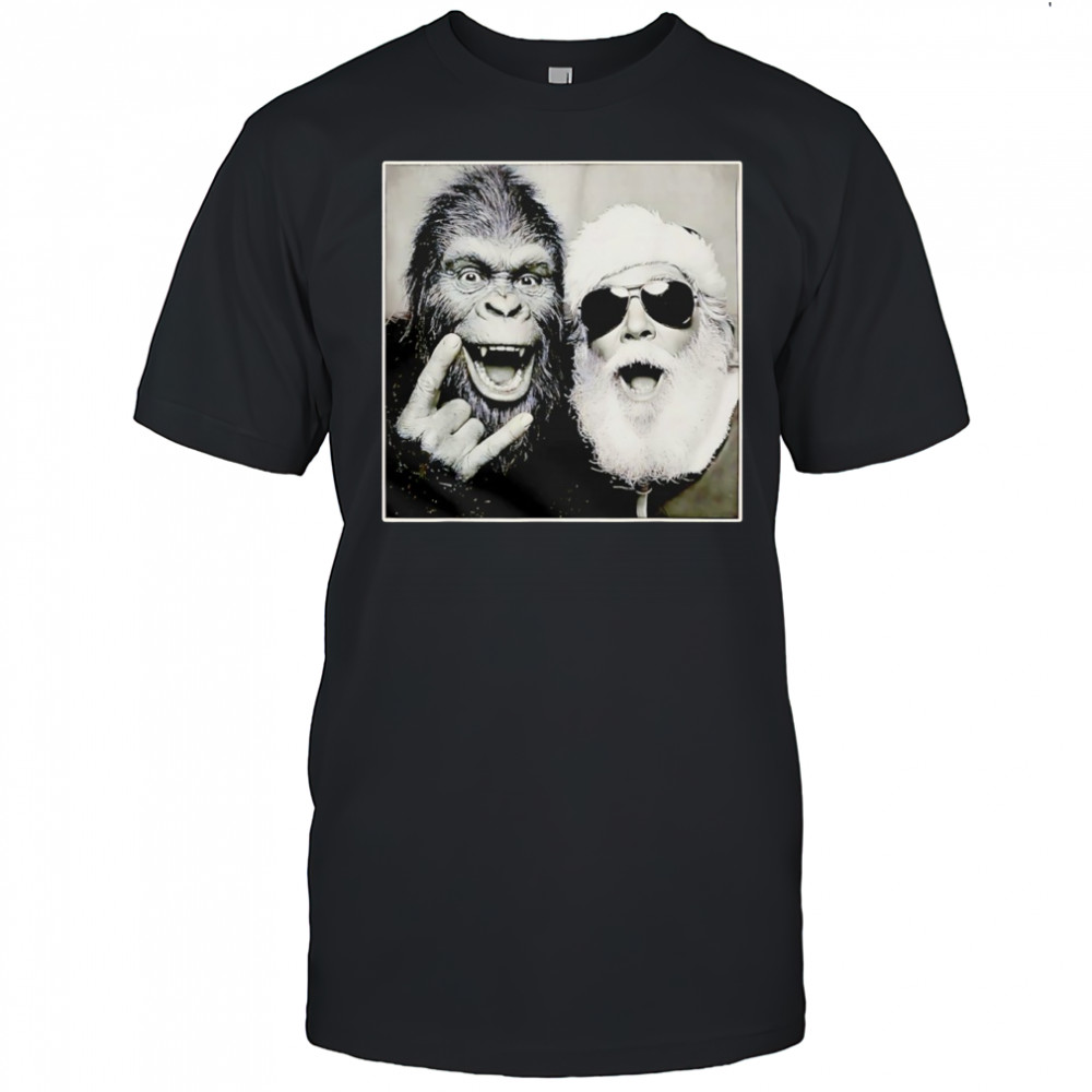 Santa Claus Selfie Bigfoot Christmas Sasquatch Rock shirt